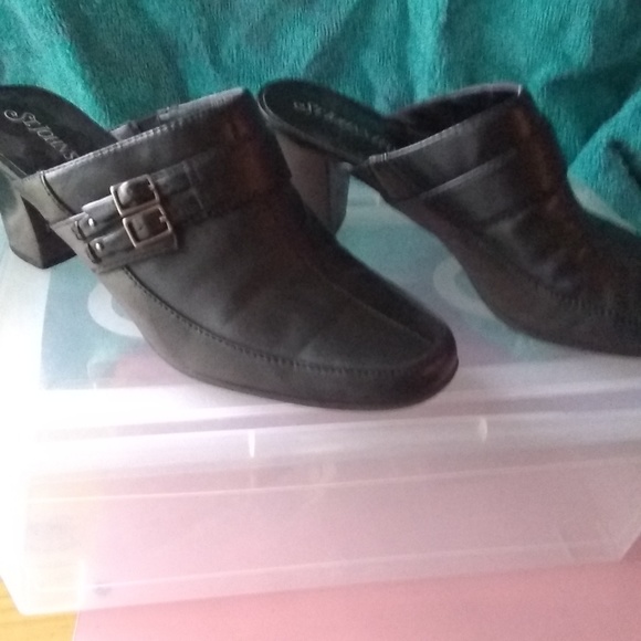 St. John's Bay Dress Shoes - Picture 3 of 4